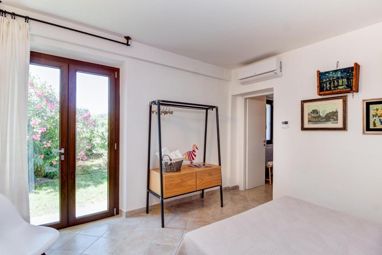 Artemisia Negli Ulivi B&B Magliano in Toscana Exterior photo