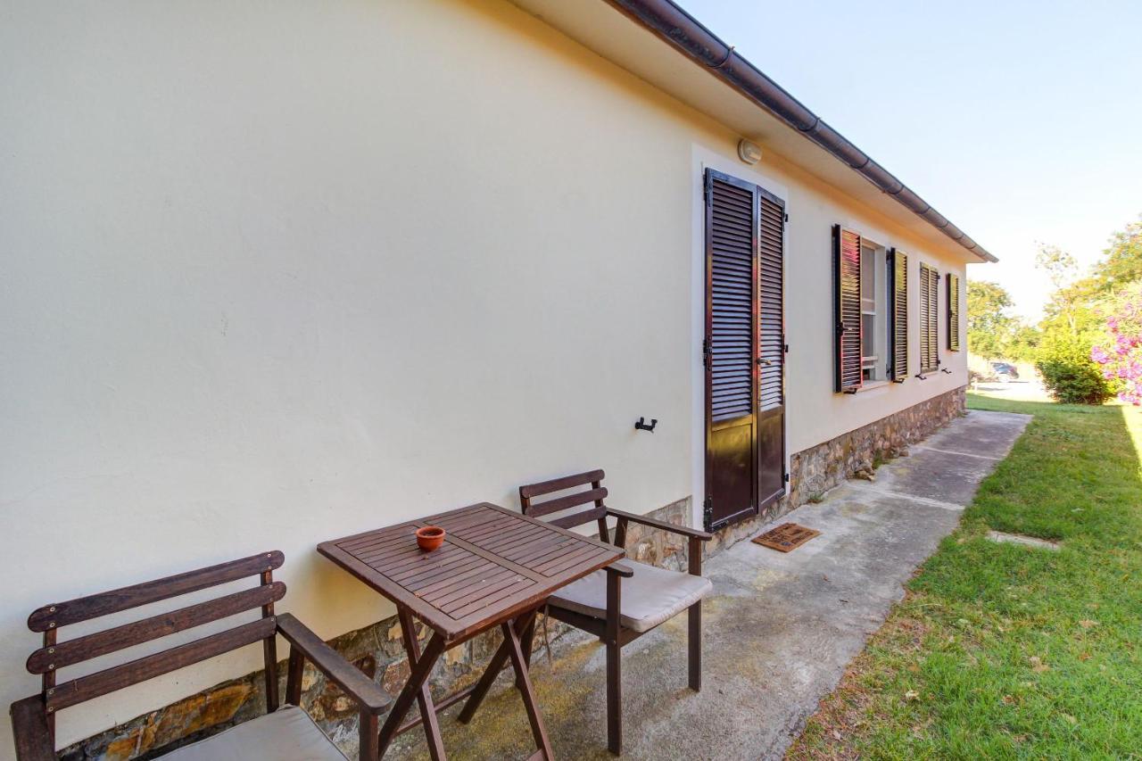 Artemisia Negli Ulivi B&B Magliano in Toscana Exterior photo