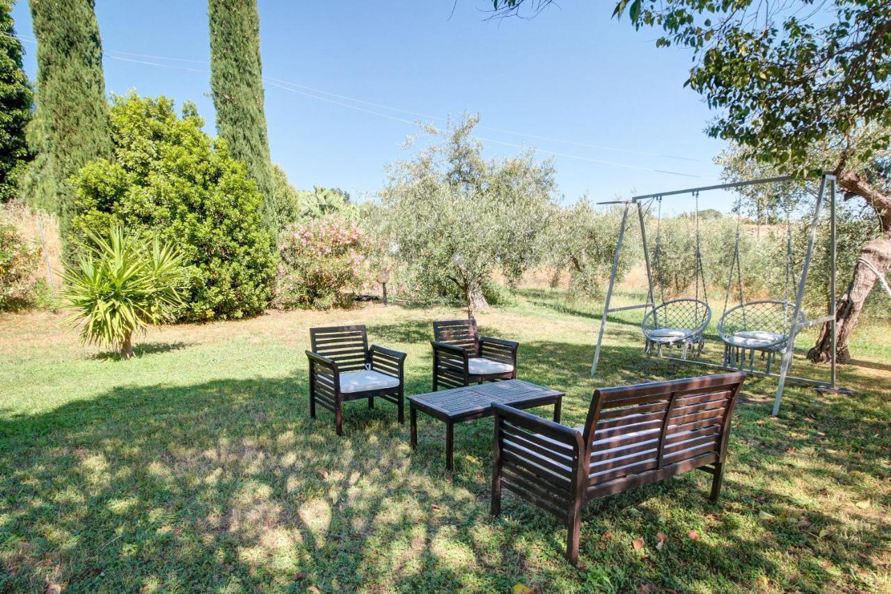 Artemisia Negli Ulivi B&B Magliano in Toscana Exterior photo